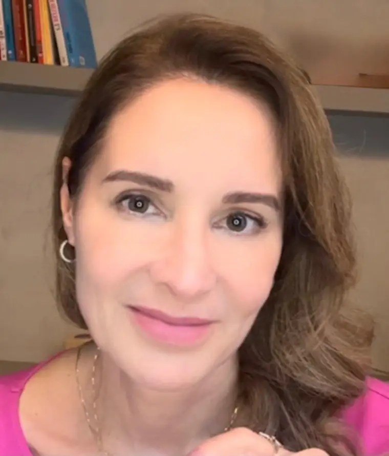 Dra. Juliana Schiavini, médica endocrinologista em Curitiba